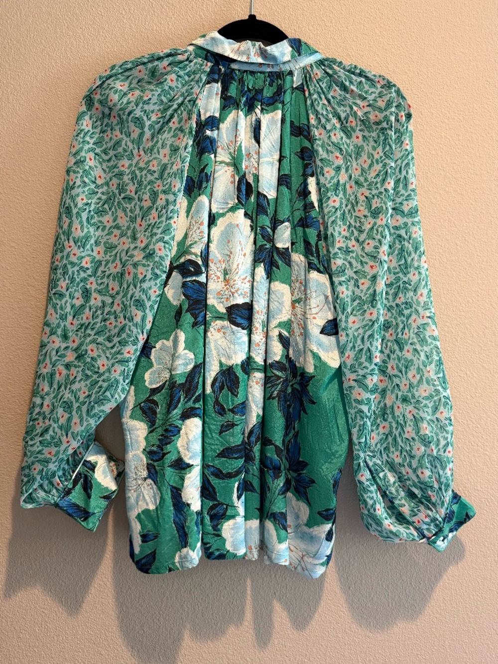 Anthropologie, Roller Rabbit, Women's sheer blouse Size M - Picture 2 of 5